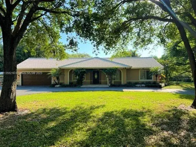 4 bedroom 2 bath Residential Lease for rent at 3100 SW 116th Ave, Davie FL 33330