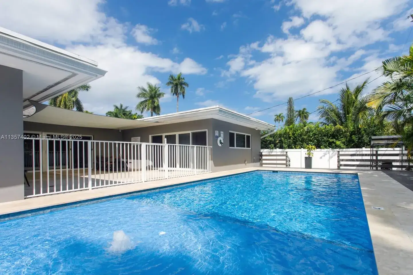 5 bedroom 3 bath Residential Lease for rent at 1218 Hollywood Blvd, Hollywood FL 33019