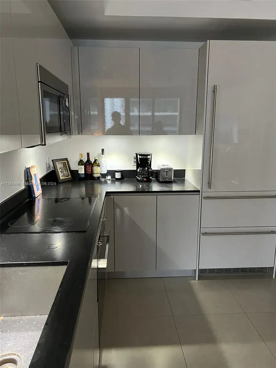1 bath Residential for sale at 1010 Brickell Ave # 2010, Miami FL 33131