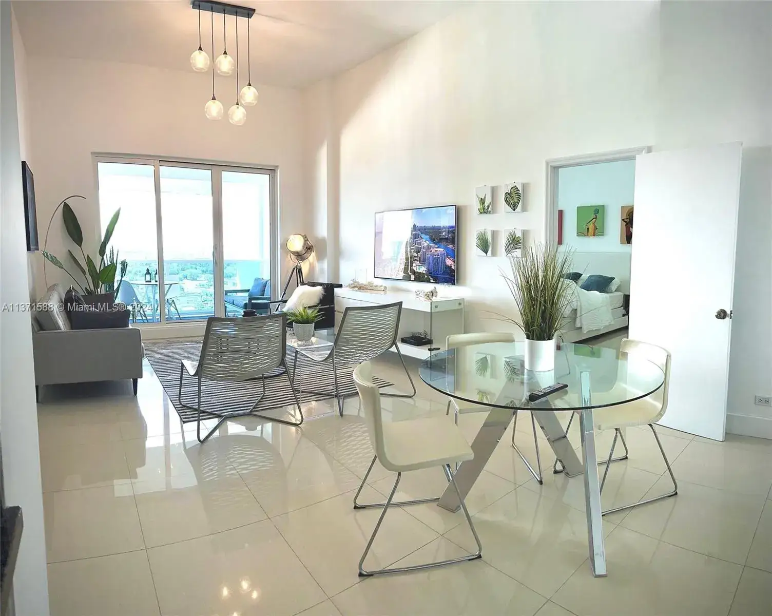 2 bedroom 2 bath Residential for sale at 2301 Collins Ave # 1626, Miami Beach FL 33139