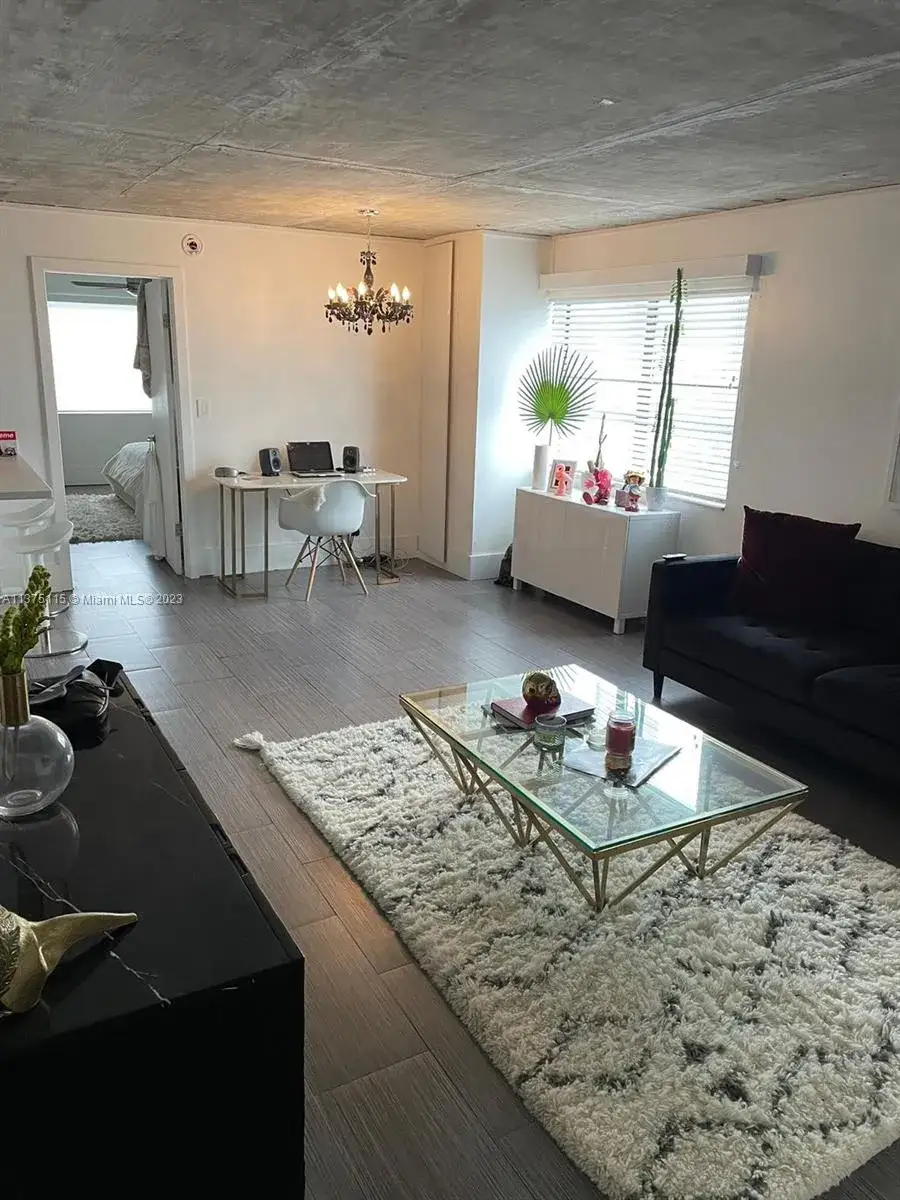 1 bedroom 1 bath Residential Lease for rent at 753 Michigan Ave # 2E, Miami Beach FL 33139
