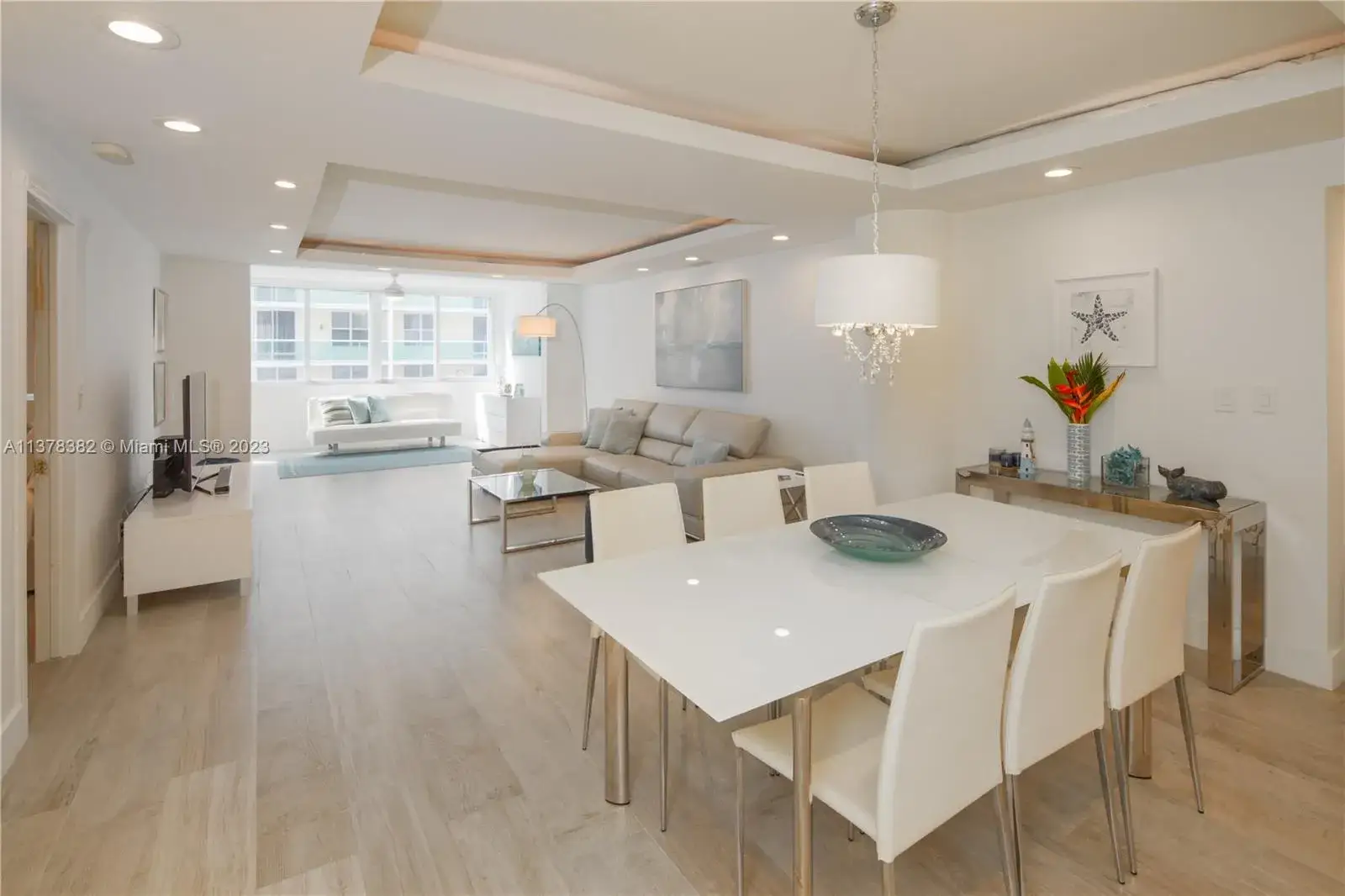 2 bedroom 2 bath Residential Lease for rent at 5005 Collins Ave # 610, Miami Beach FL 33140