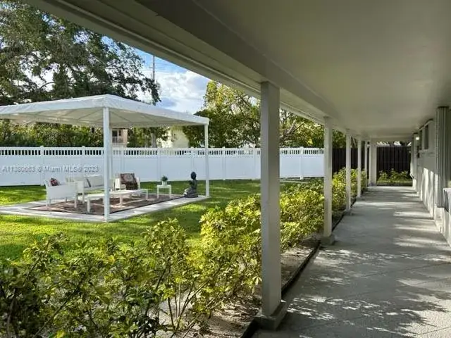 1 bedroom 1 bath Residential Lease for rent at 1311 Bayview Dr # 1307, Fort Lauderdale FL 33304