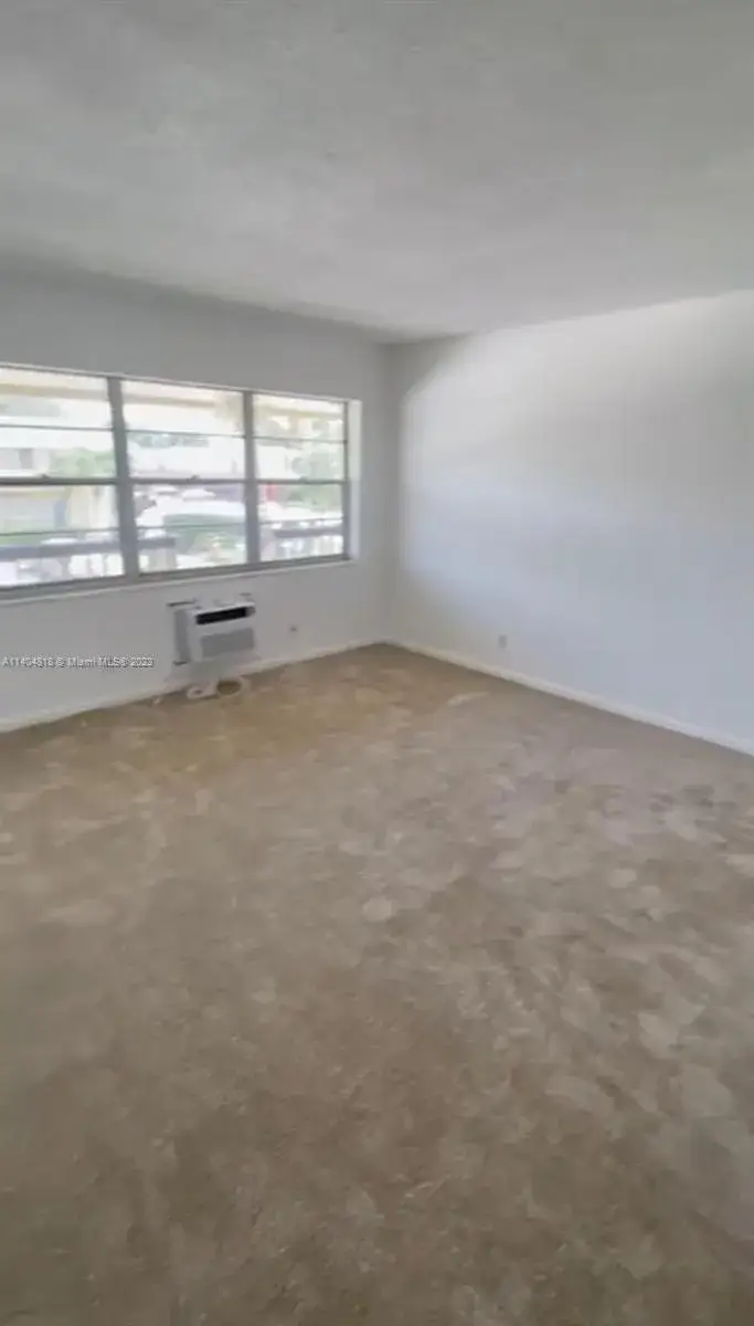 1 bedroom 1 bath Residential for sale at 78 Kingswood D # 78, West Palm Beach FL 33417