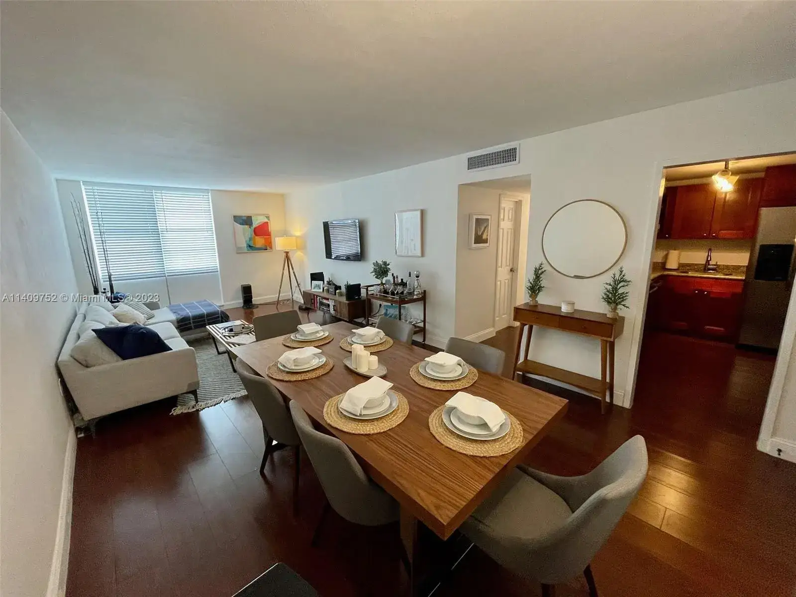 2 bedroom 2 bath Residential for sale at 145 SE 25th Rd # 901, Miami FL 33129