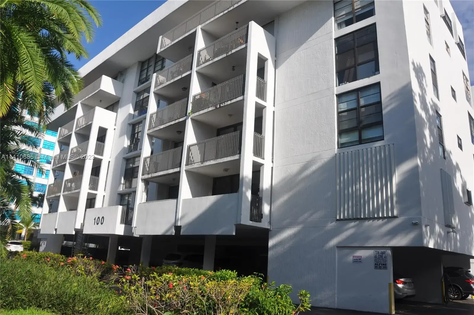 1 bedroom 1 bath Residential Lease for rent at 100 Ocean Lane Dr # 406, Key Biscayne FL 33149