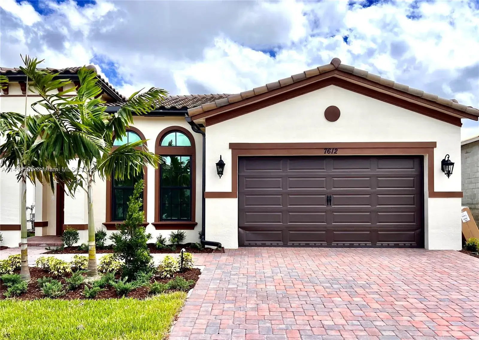 3 bedroom 3 bath Residential for sale at 7612 Knight St, Parkland FL 33067