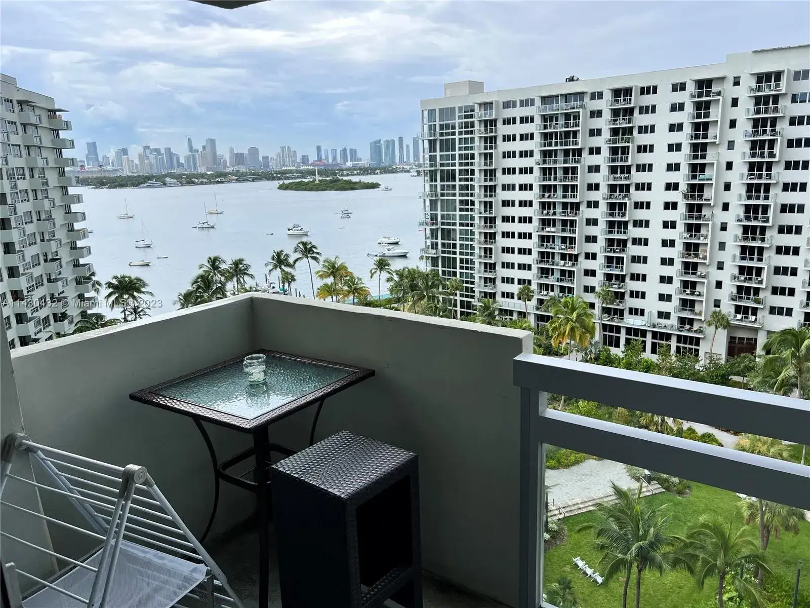 1 bedroom 1 bath Residential Lease for rent at 1500 Bay Rd # 1164S, Miami Beach FL 33139
