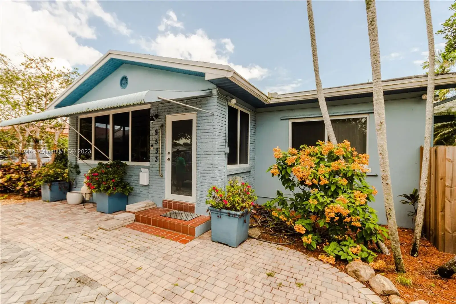 2 bedroom 1 bath Residential for sale at 2533 Fillmore St, Hollywood FL 33020