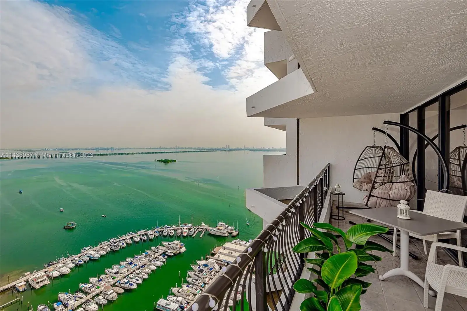 1 bedroom 1 bath Residential for sale at 555 NE 15th St # 32E, Miami FL 33132