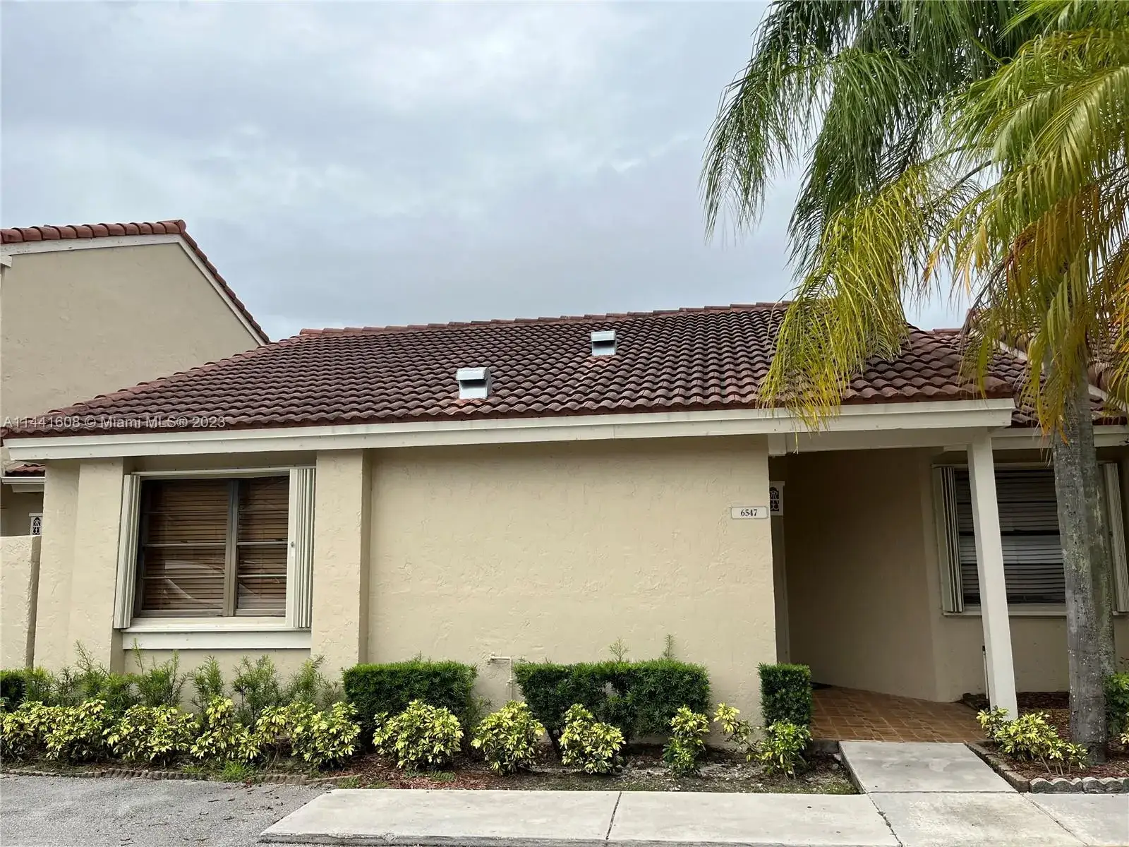 2 bedroom 2 bath Residential Lease for rent at 6547 NW 170th Ter, Hialeah FL 33015