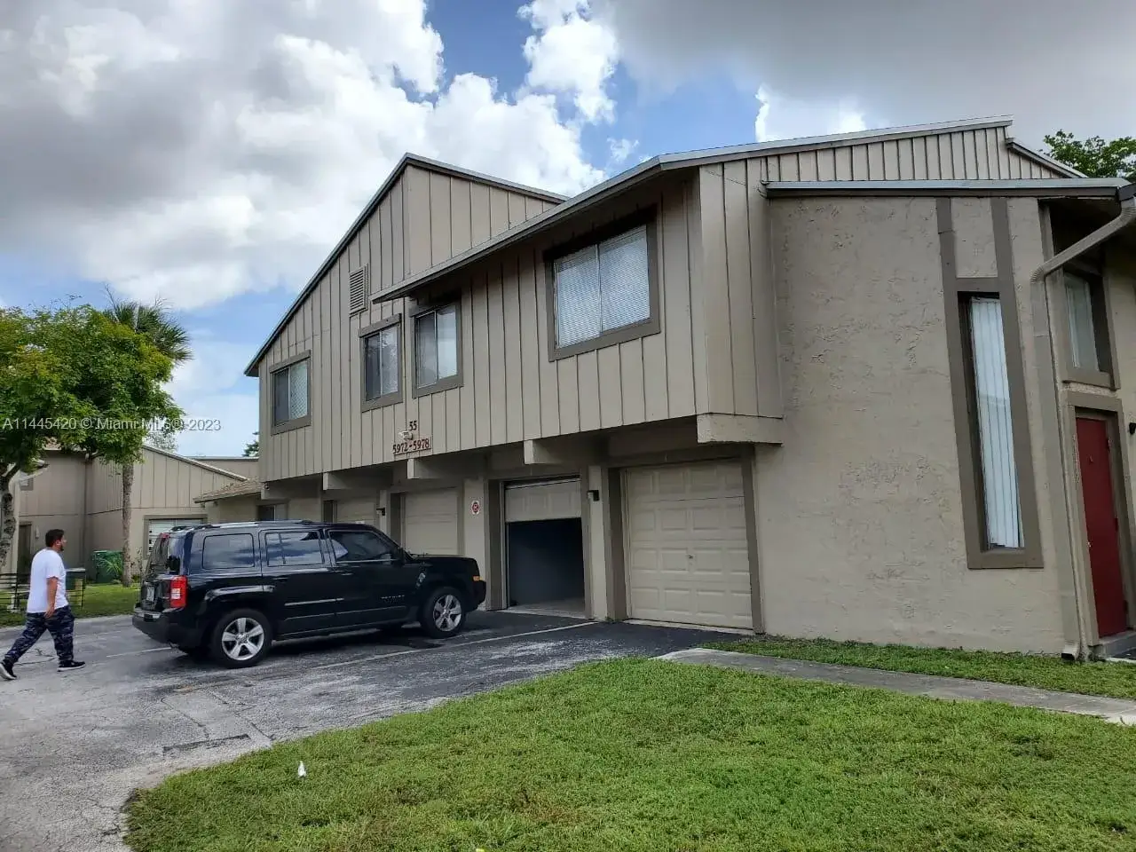 3 bedroom 2 bath Residential for sale at 5978 NW 21st St, Lauderhill FL 33313