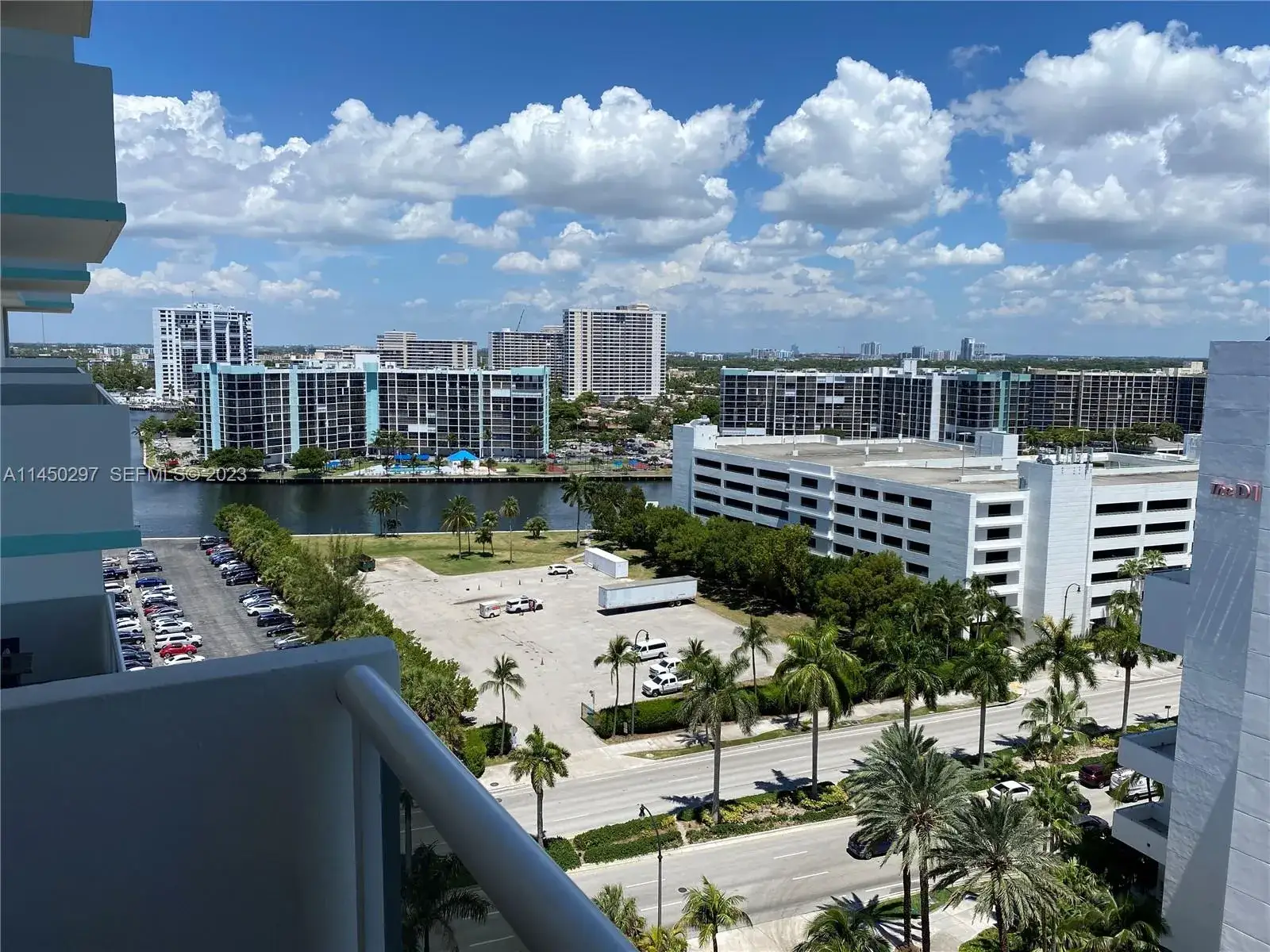 1 bedroom 1 bath Residential for sale at 3725 S Ocean Dr # 1521, Hollywood FL 33019
