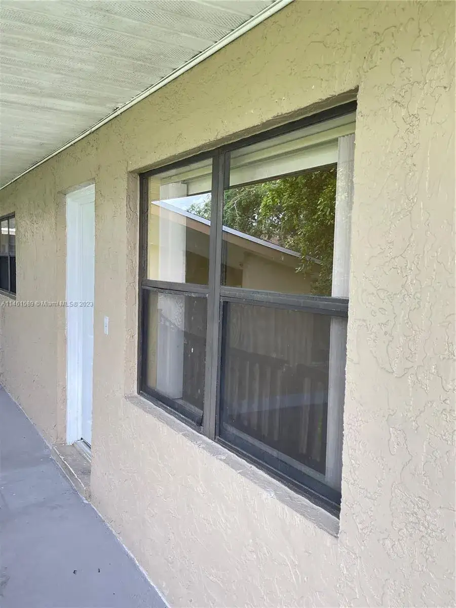 2 bedroom 2 bath Residential Lease for rent at 10370 SW 220th St # 224, Cutler Bay FL 33190