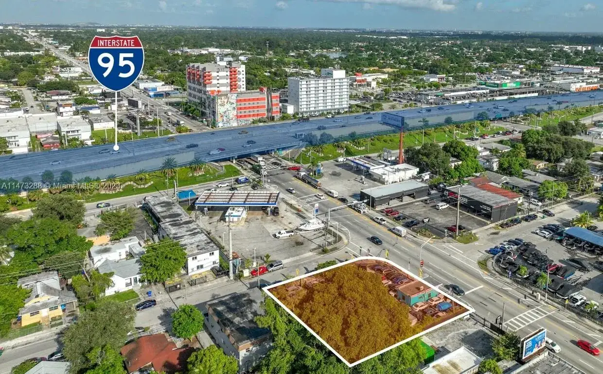 Commercial Sale for sale at 540 NW 79th St, Miami FL 33150