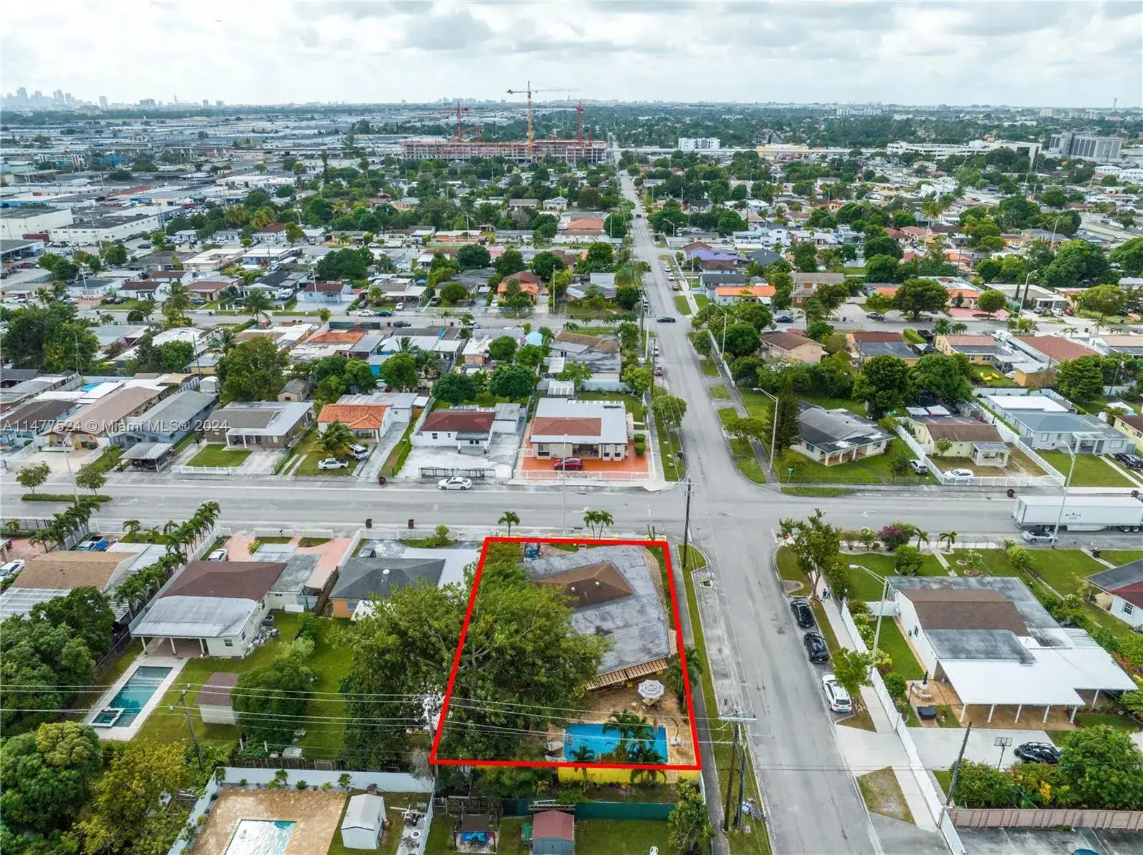 4 bedroom 3 bath Residential for sale at 901 E 32nd St, Hialeah FL 33013