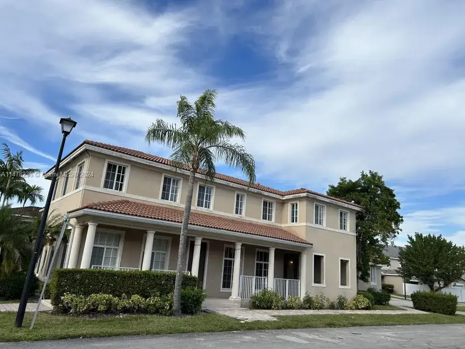 3 bedroom 2 bath Residential for sale at 27649 SW 143rd Ct, Homestead FL 33032