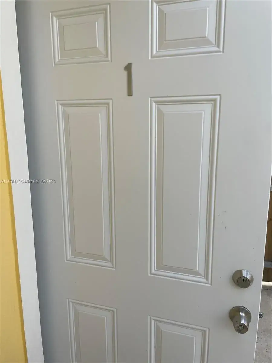 2 bedroom 1 bath Residential Lease for rent at 1935 Liberty St # 3, Hollywood FL 33020