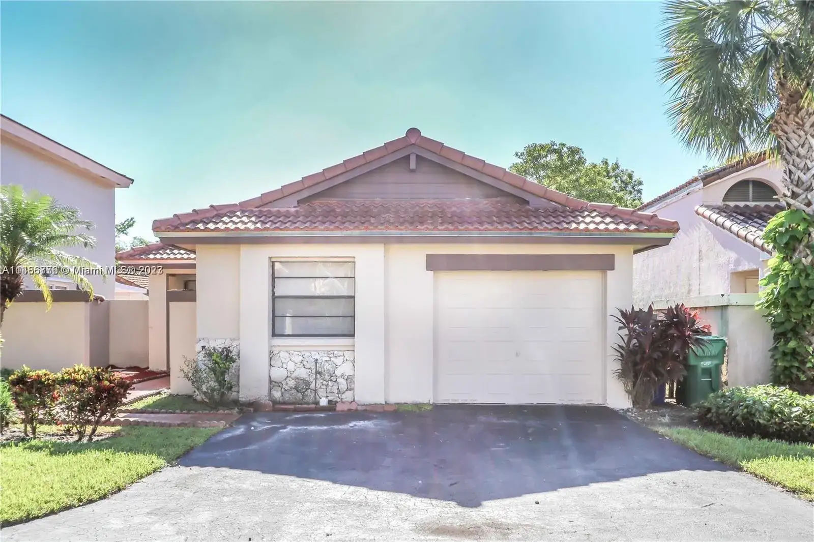 3 bedroom 2 bath Residential for sale at 6324 NW 179th Ter, Hialeah FL 33015