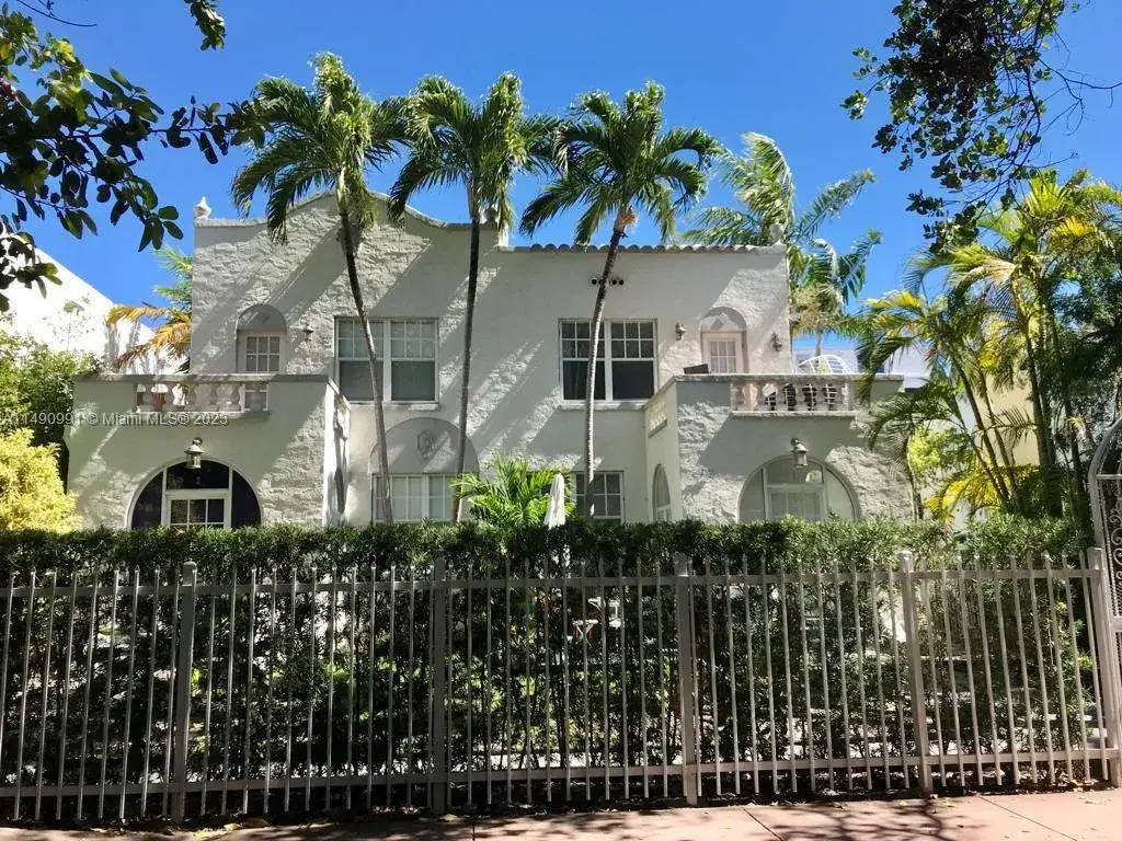 1 bedroom 1 bath Residential Lease for rent at 719 Meridian Ave # 3, Miami Beach FL 33139