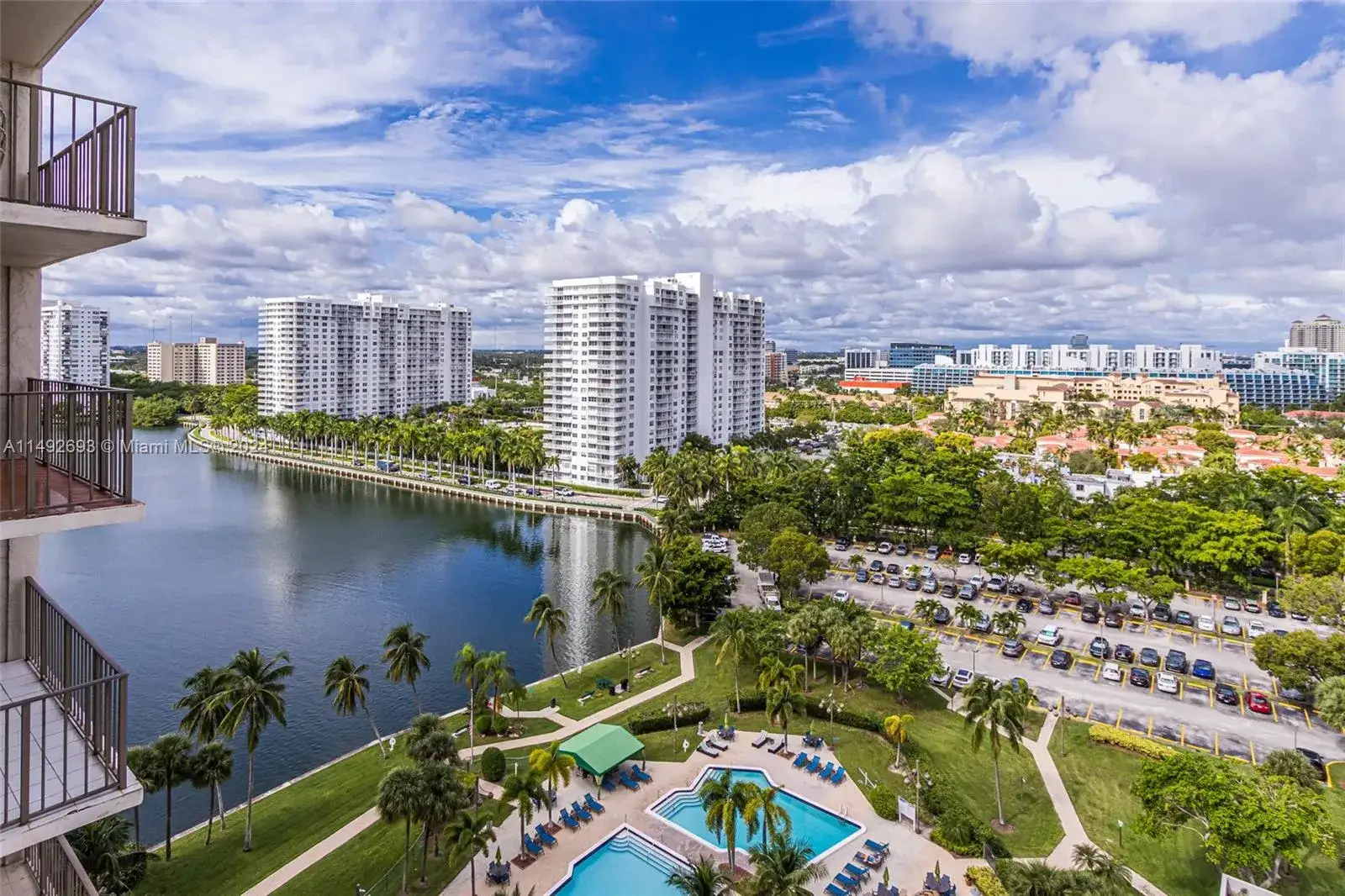 2 bedroom 2 bath Residential for sale at 18151 NE 31st Ct # 1606, Aventura FL 33160
