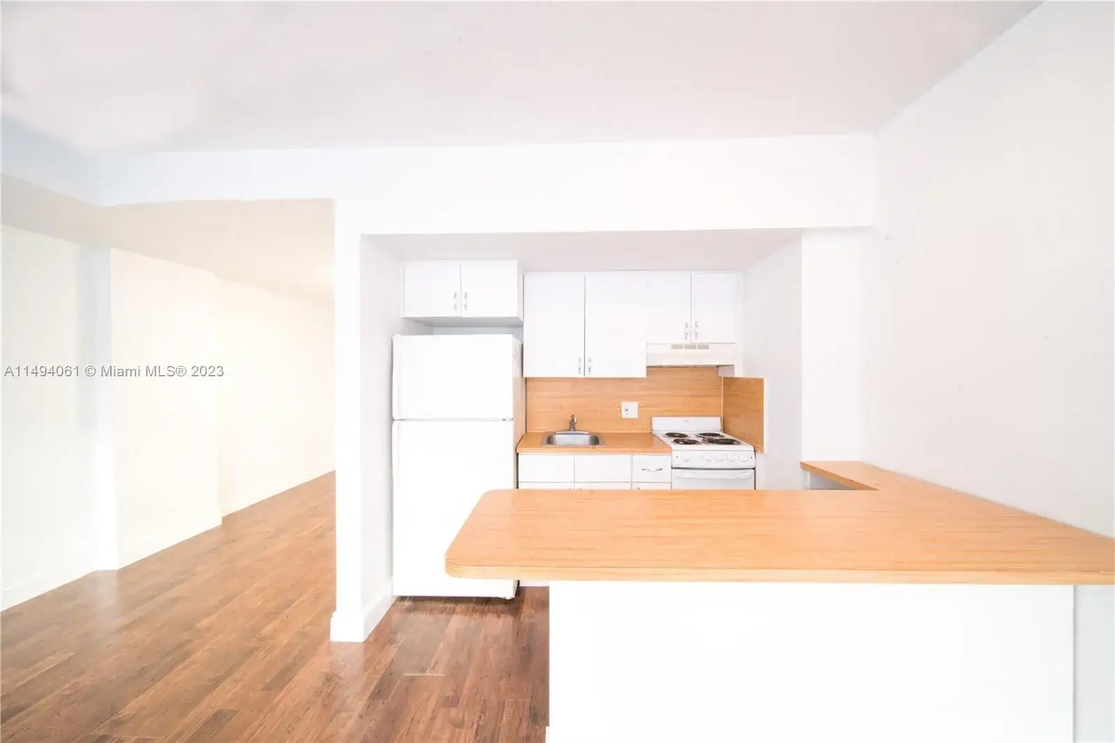 1 bath Residential Lease for rent at 1250 West Ave # 4P, Miami Beach FL 33139