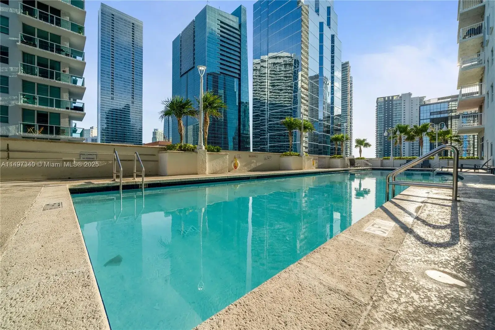 1 bedroom 1 bath Residential Lease for rent at 1200 Brickell Bay Dr # 3619, Miami FL 33131