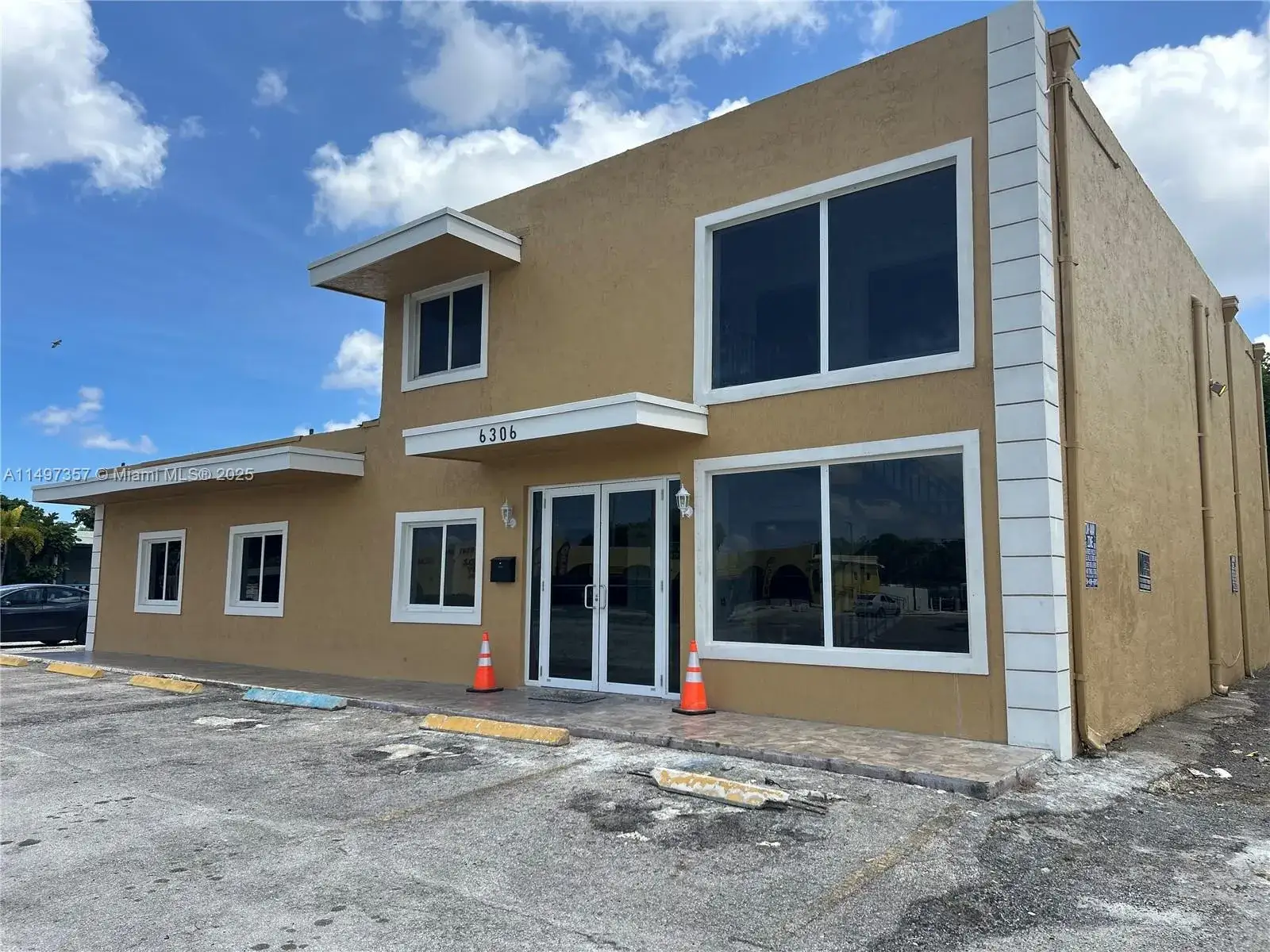 Commercial Sale for sale at 6300 Pembroke Rd, Miramar FL 33023