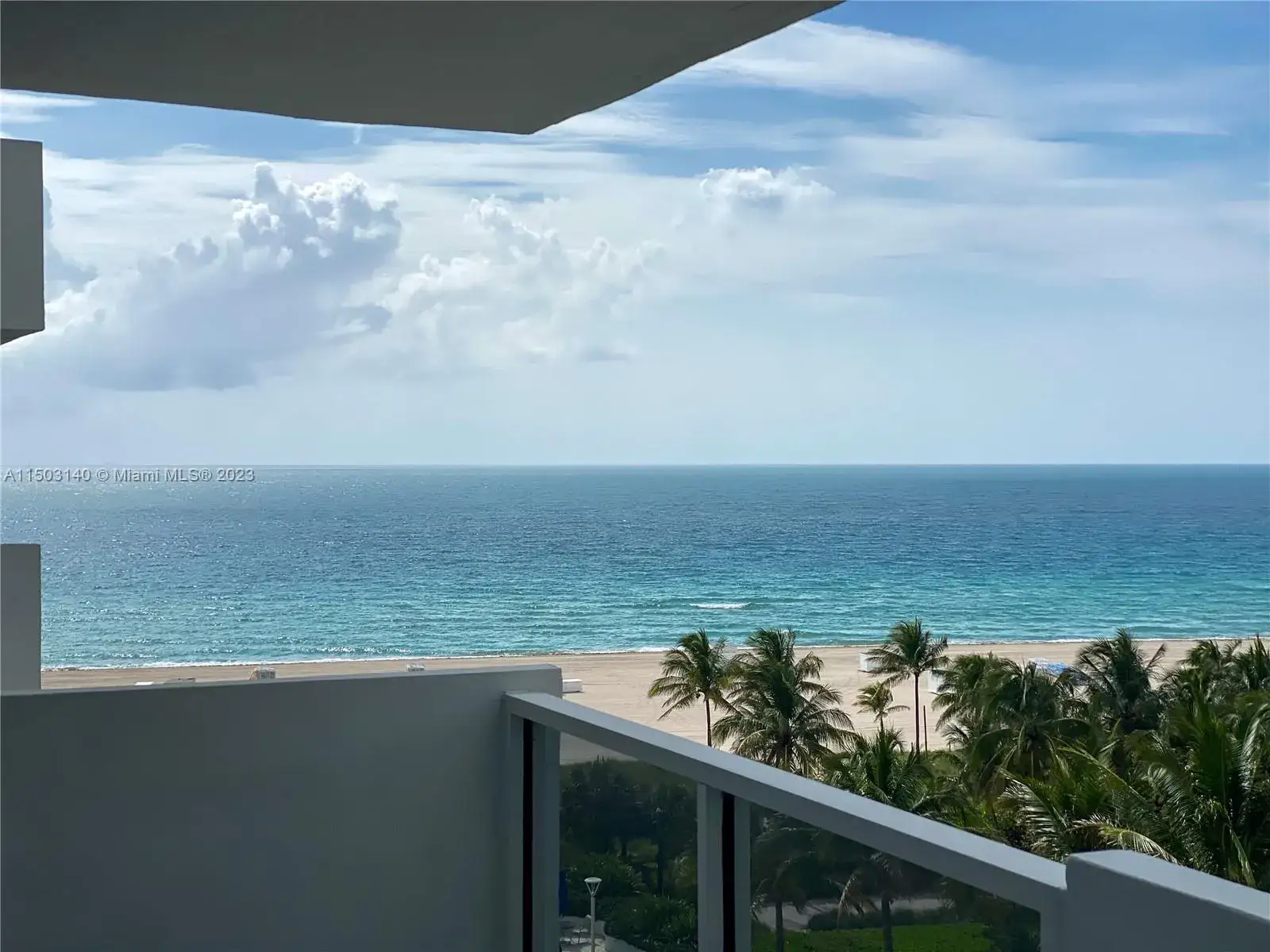 1 bedroom 1 bath Residential for sale at 100 Lincoln Rd # 830, Miami Beach FL 33139