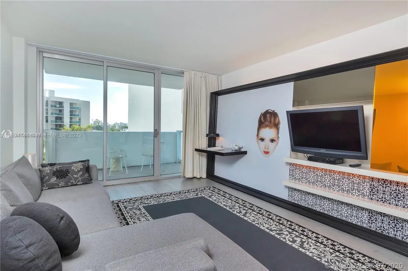 1 bedroom 1 bath Residential Lease for rent at 1100 West Ave # 1427, Miami Beach FL 33139