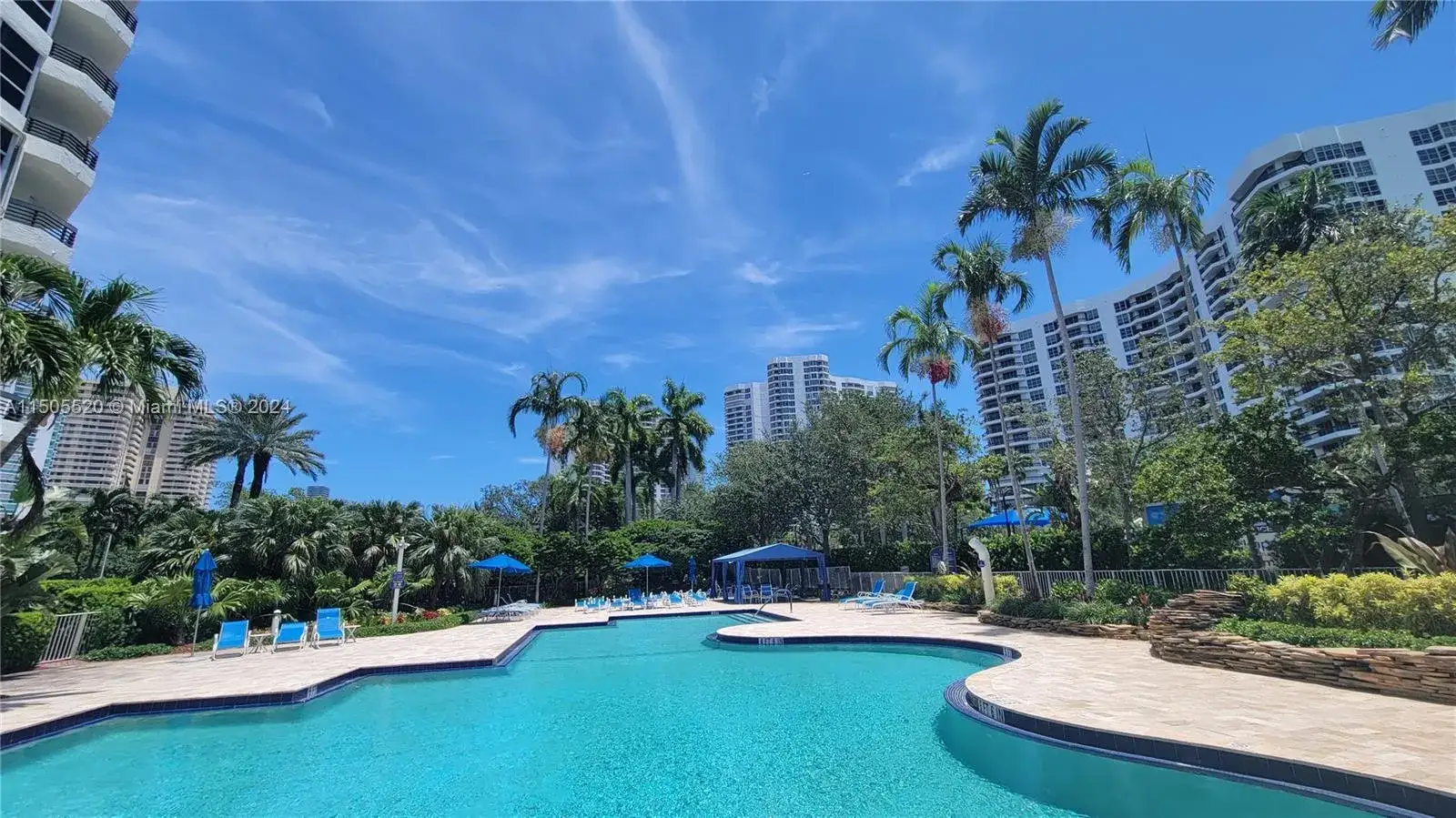 2 bedroom 2 bath Residential for sale at 3500 Mystic Pointe Dr # 2302, Aventura FL 33180