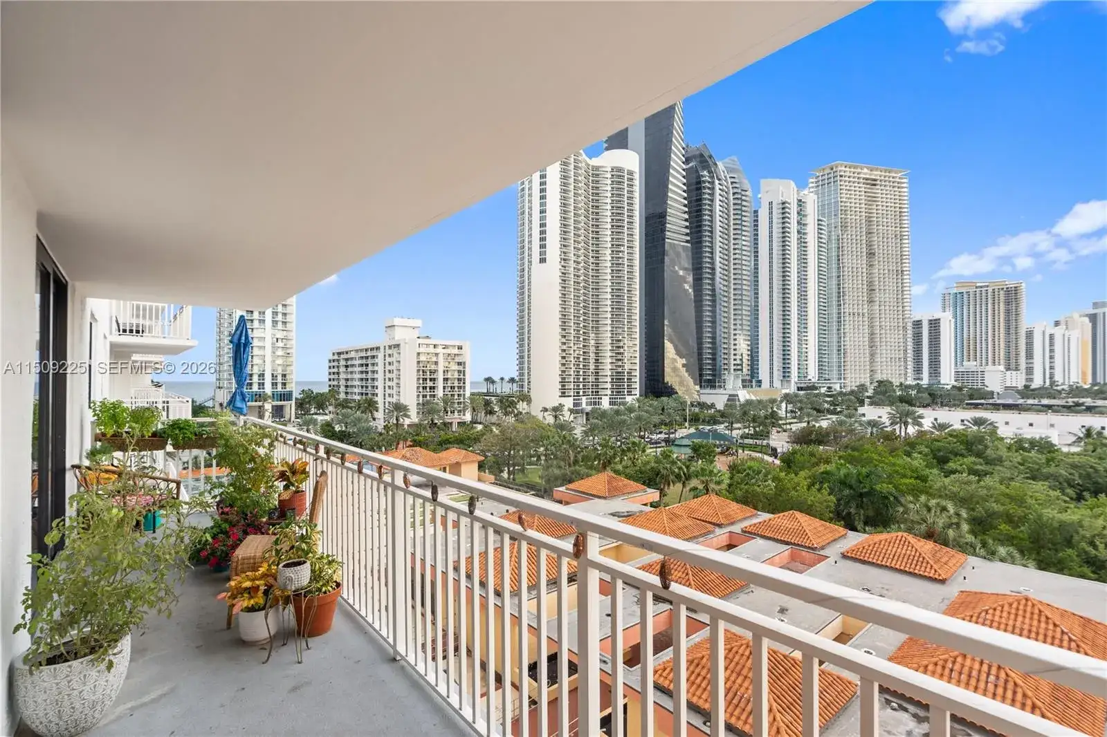 3 bedroom 2 bath Residential for sale at 210 174th St # 805, Sunny Isles Beach FL 33160