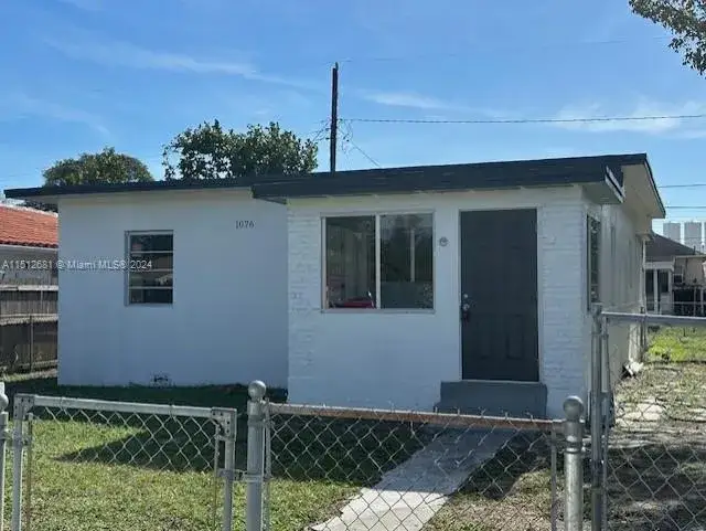 2 bedroom 1 bath Residential Lease for rent at 1076 NW 74th St, Miami FL 33150