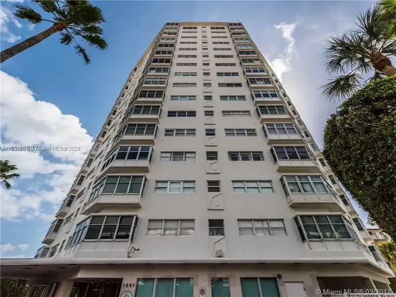 1 bedroom 1 bath Residential Lease for rent at 1881 Washington Ave # 3G, Miami Beach FL 33139