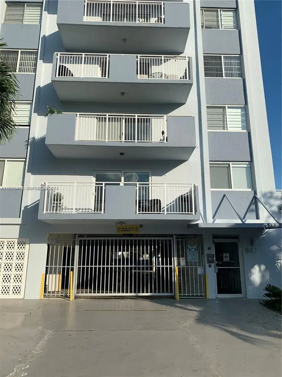 1 bedroom 1 bath Residential for sale at 947 Lenox Ave # 204, Miami Beach FL 33139