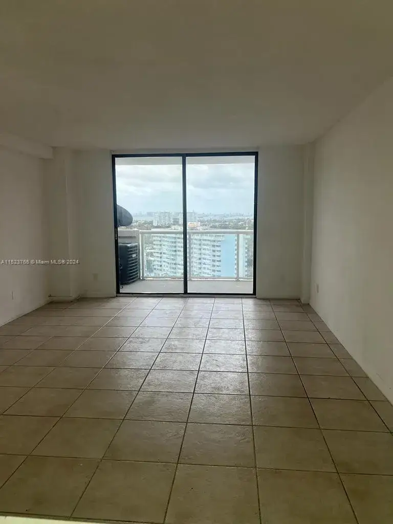 1 bedroom 1 bath Residential Lease for rent at 13499 Biscayne Blvd # 1504, North Miami FL 33181