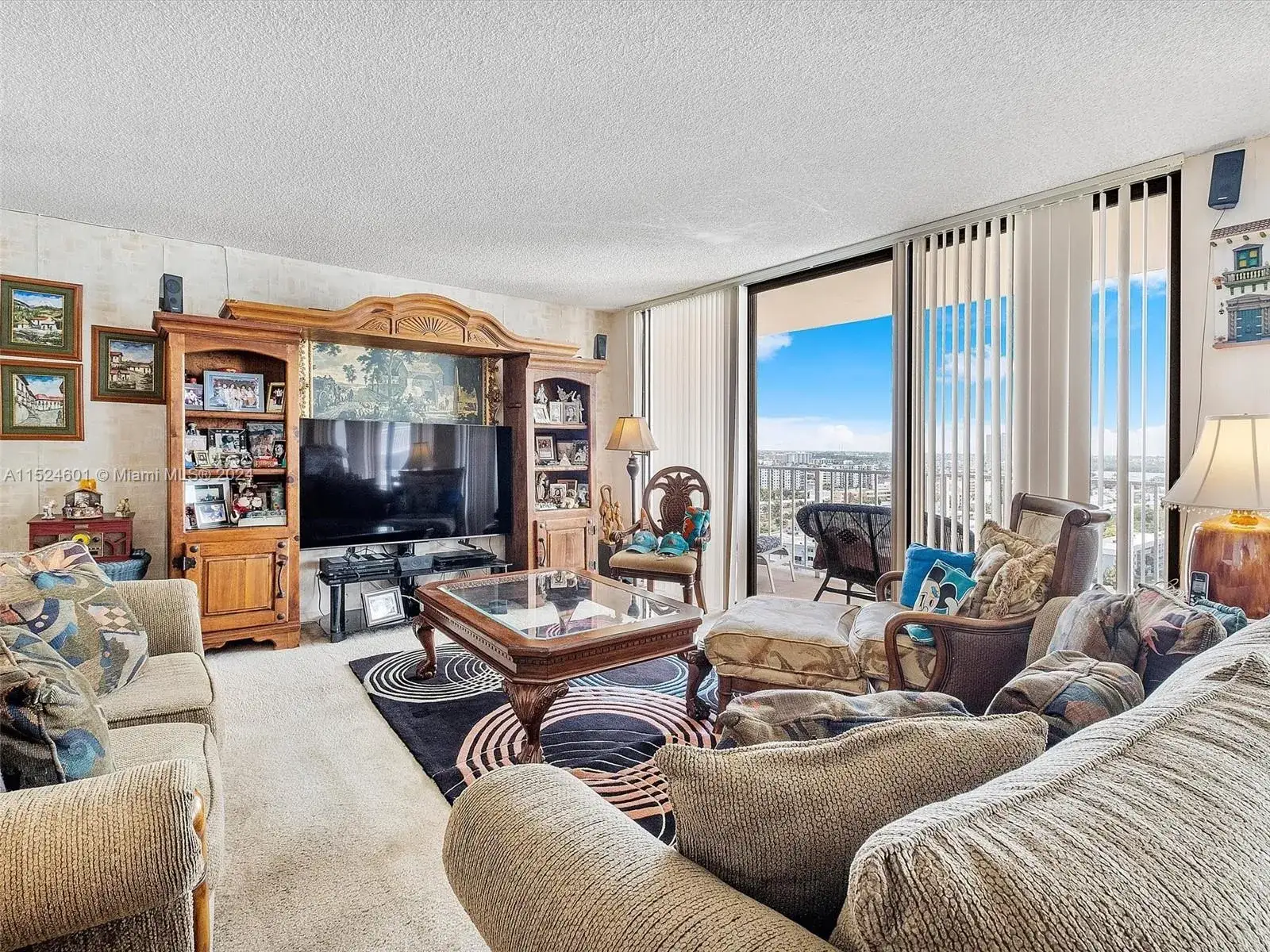 3 bedroom 3 bath Residential for sale at 290 174th St # 1809, Sunny Isles Beach FL 33160
