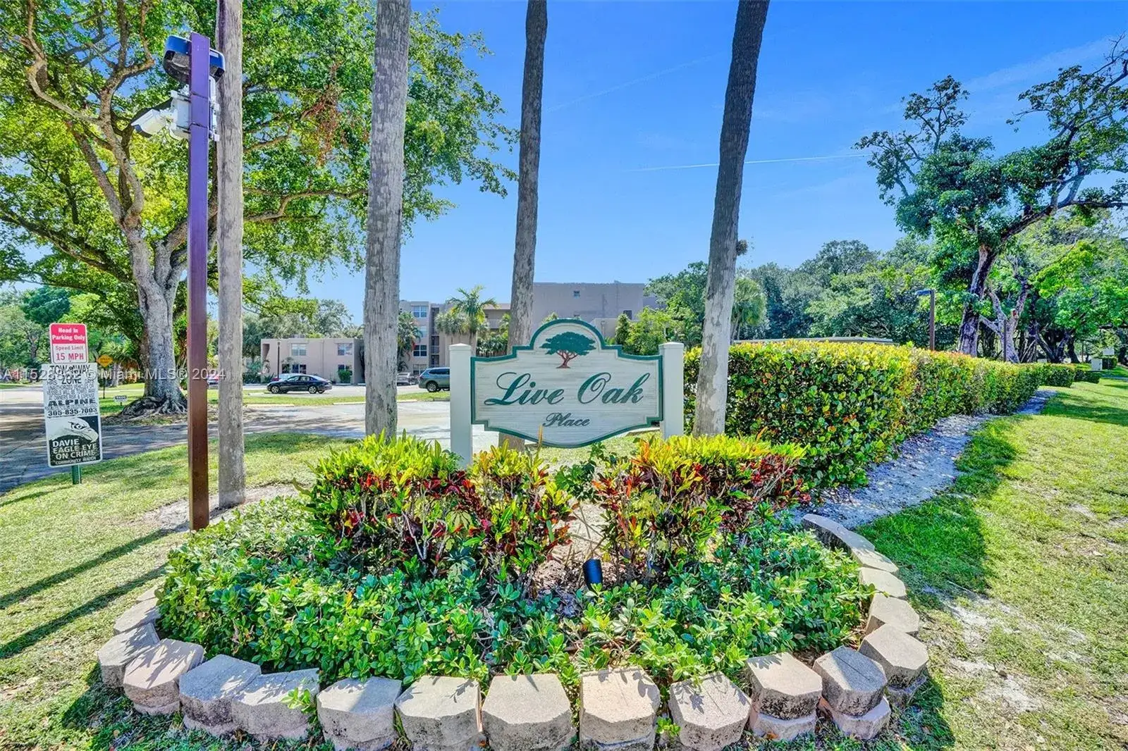 2 bedroom 2 bath Residential for sale at 9470 Live Oak Pl # 103, Davie FL 33324