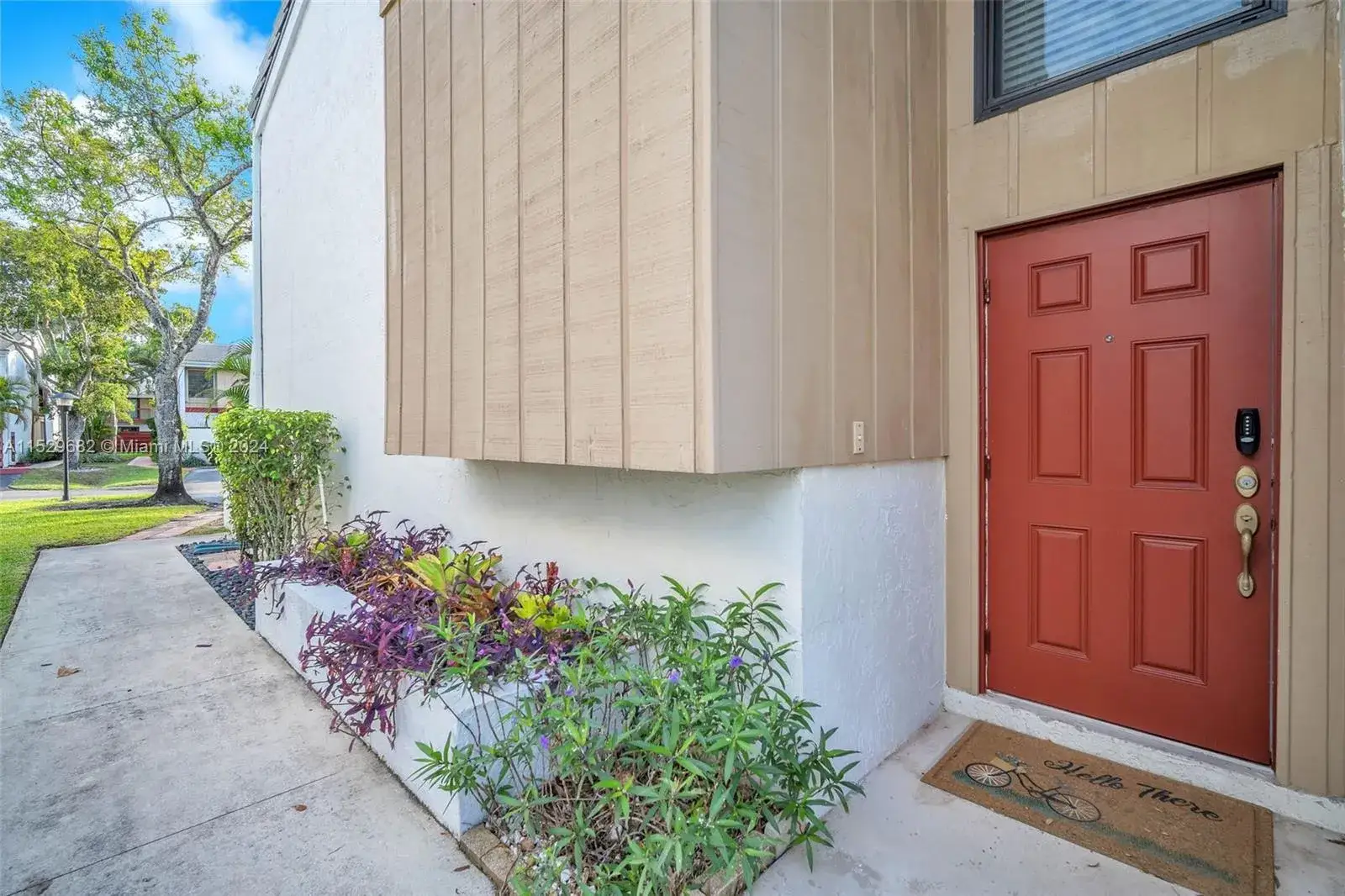 3 bedroom 2 bath Residential for sale at 3021 Oaktree Ln # 280, Hollywood FL 33021