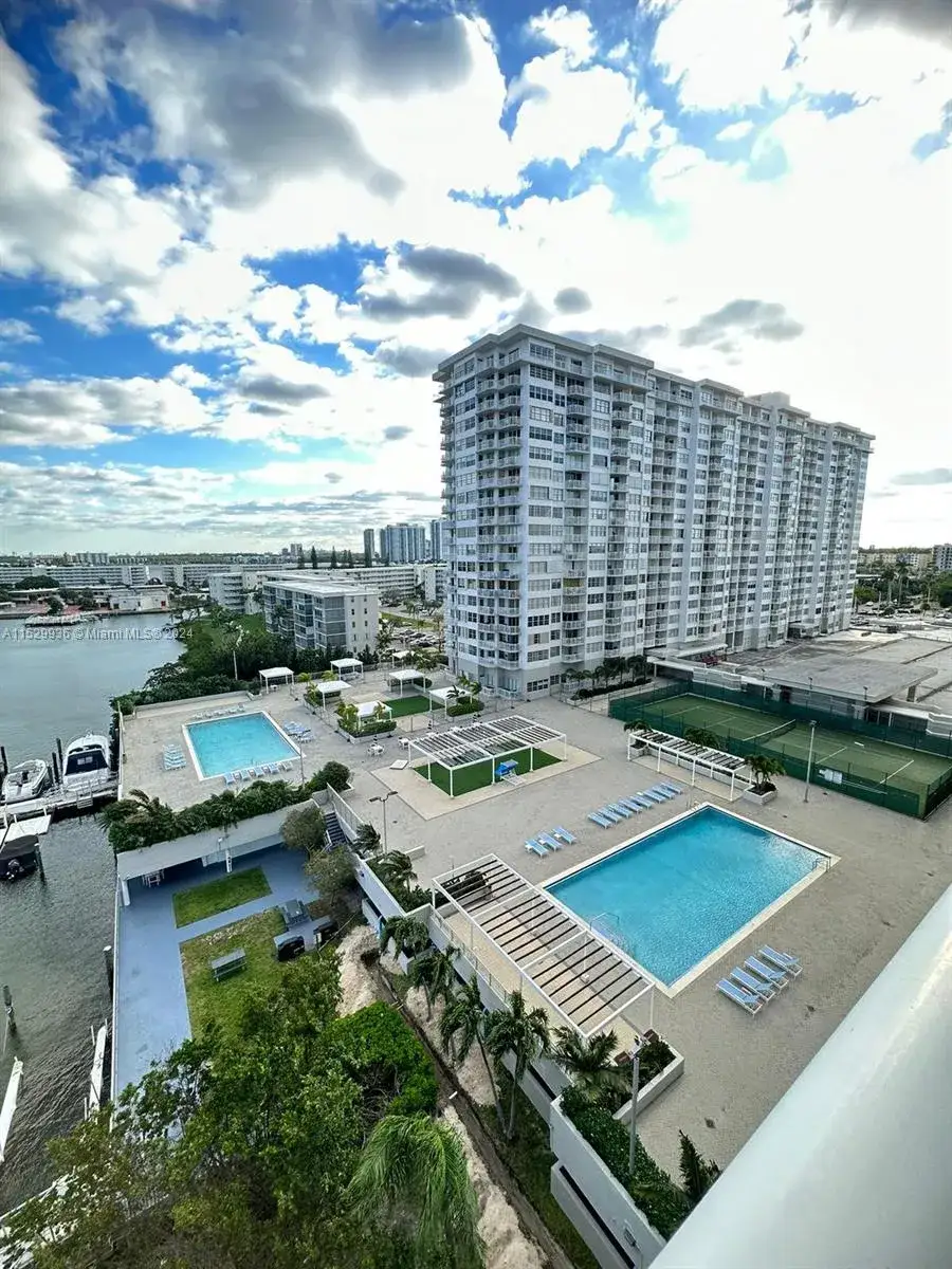 1 bedroom 1 bath Residential Lease for rent at 18081 Biscayne Blvd # 903, Aventura FL 33160