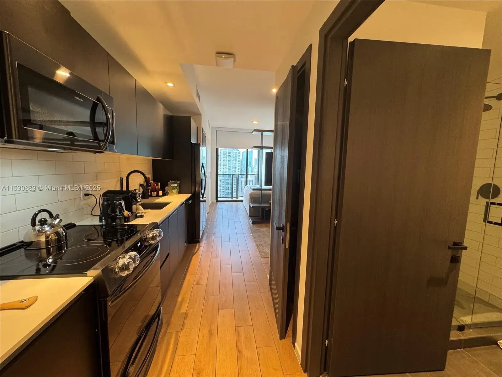 1 bath Residential for sale at 398 NE 5th St # 3813, Miami FL 33132