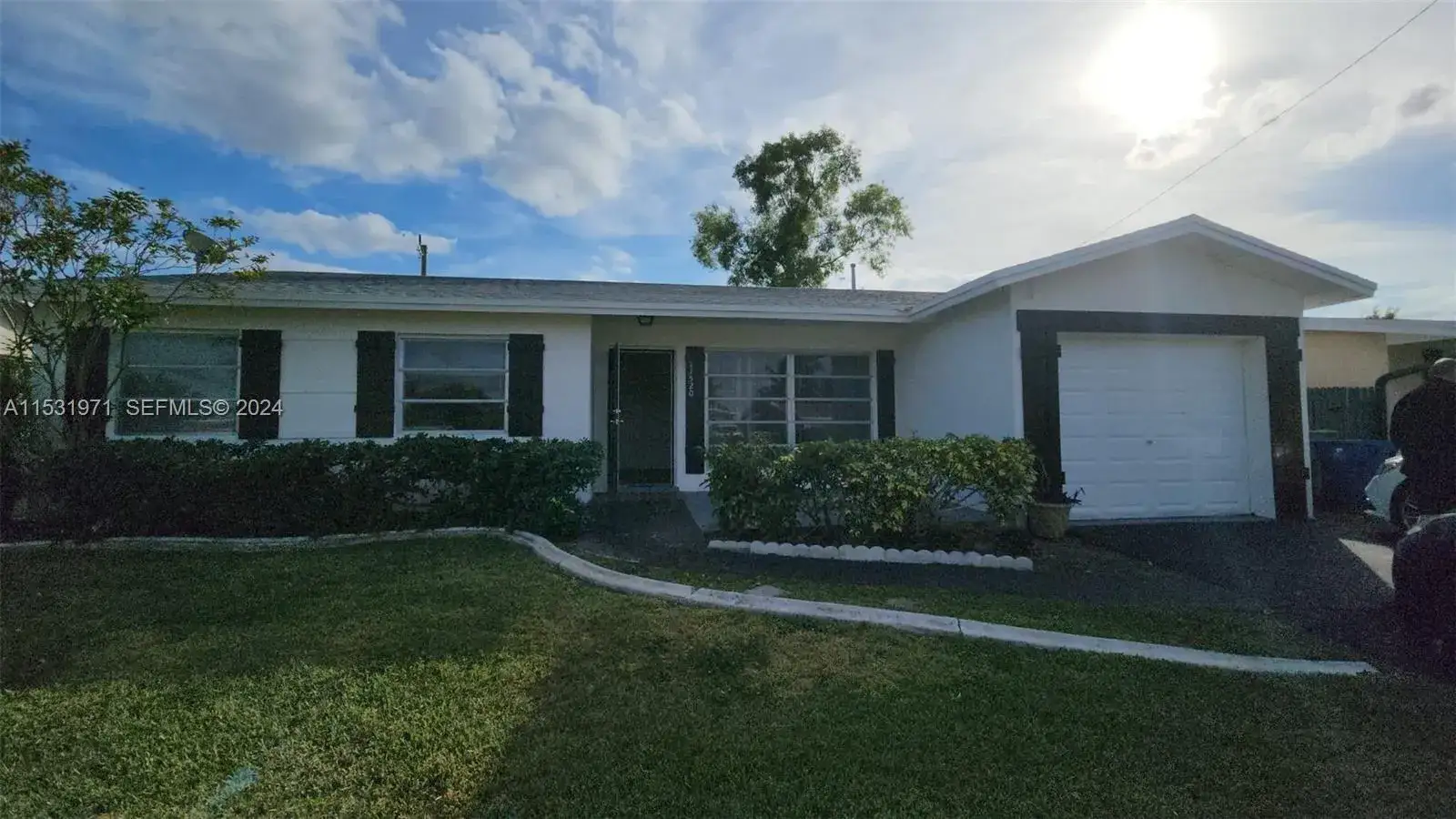 5 bedroom 2 bath Residential for sale at 11520 NW 31st Pl, Sunrise FL 33323