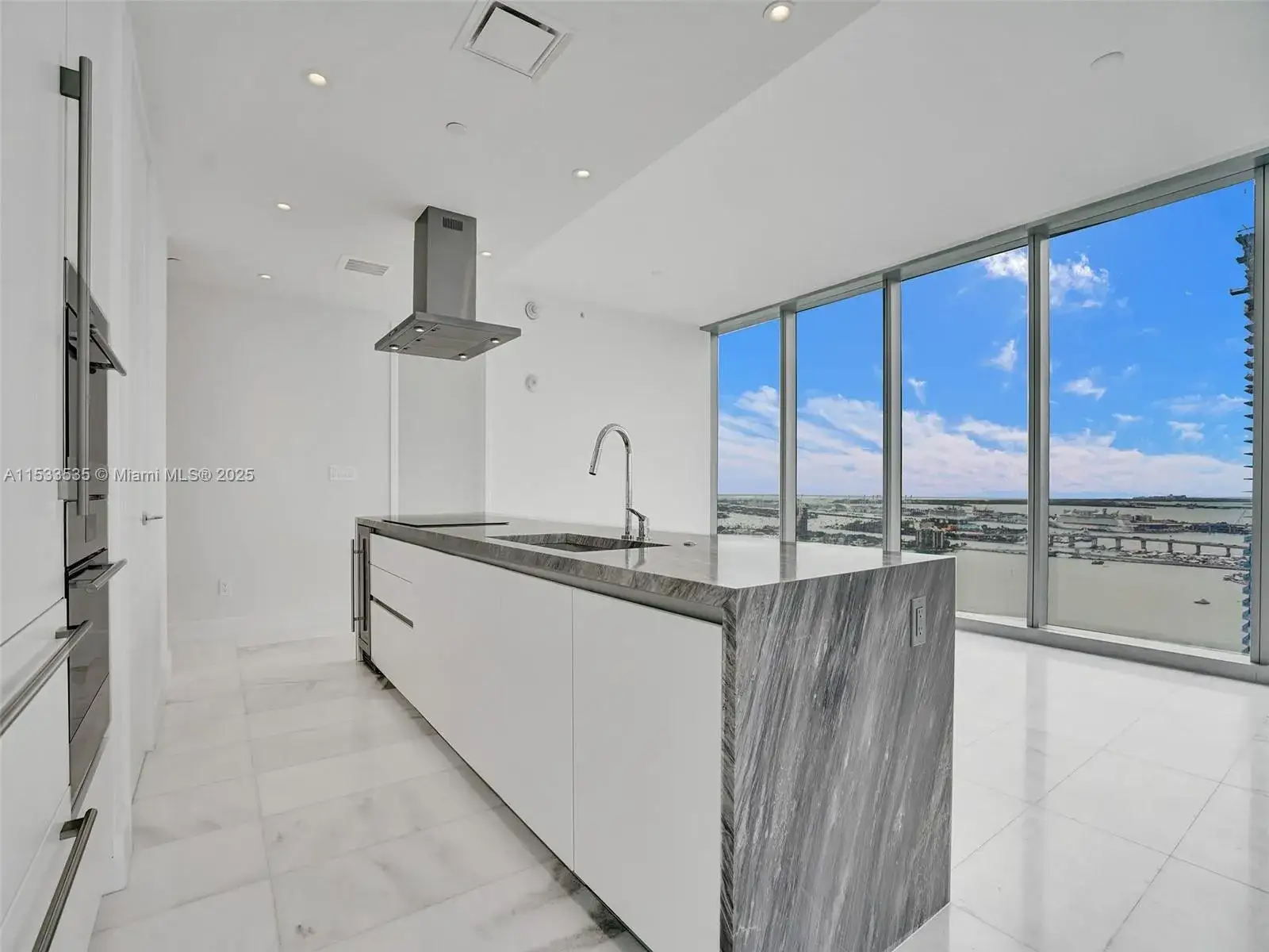 2 bedroom 2 bath Residential for sale at 700 NE 26th Ter # 3505, Miami FL 33137