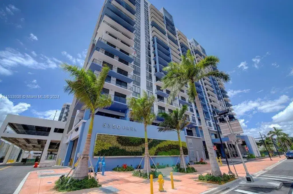 2 bedroom 2 bath Residential for sale at 5350 NW 84th Ave # 1604, Doral FL 33166