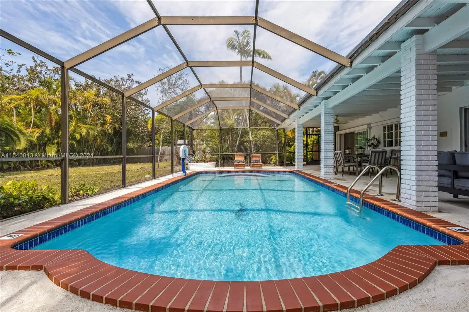 4 bedroom 2 bath Residential Lease for rent at 10130 SW 70th Ave, Pinecrest FL 33156