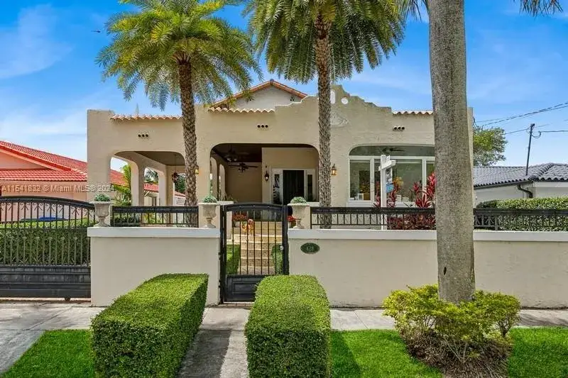 3 bedroom 2 bath Residential Lease for rent at 428 SW 23rd Rd, Miami FL 33129
