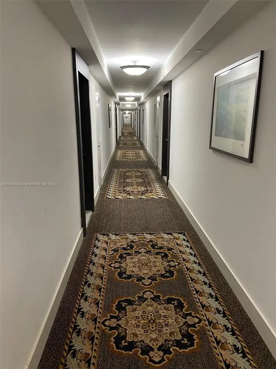 1 bedroom 2 bath Residential for sale at 2801 NE 183rd St # 2103W, Aventura FL 33160