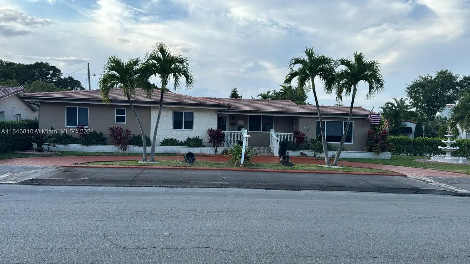 3 bedroom 2 bath Residential for sale at 206 Ponce De Leon Blvd, Coral Gables FL 33134