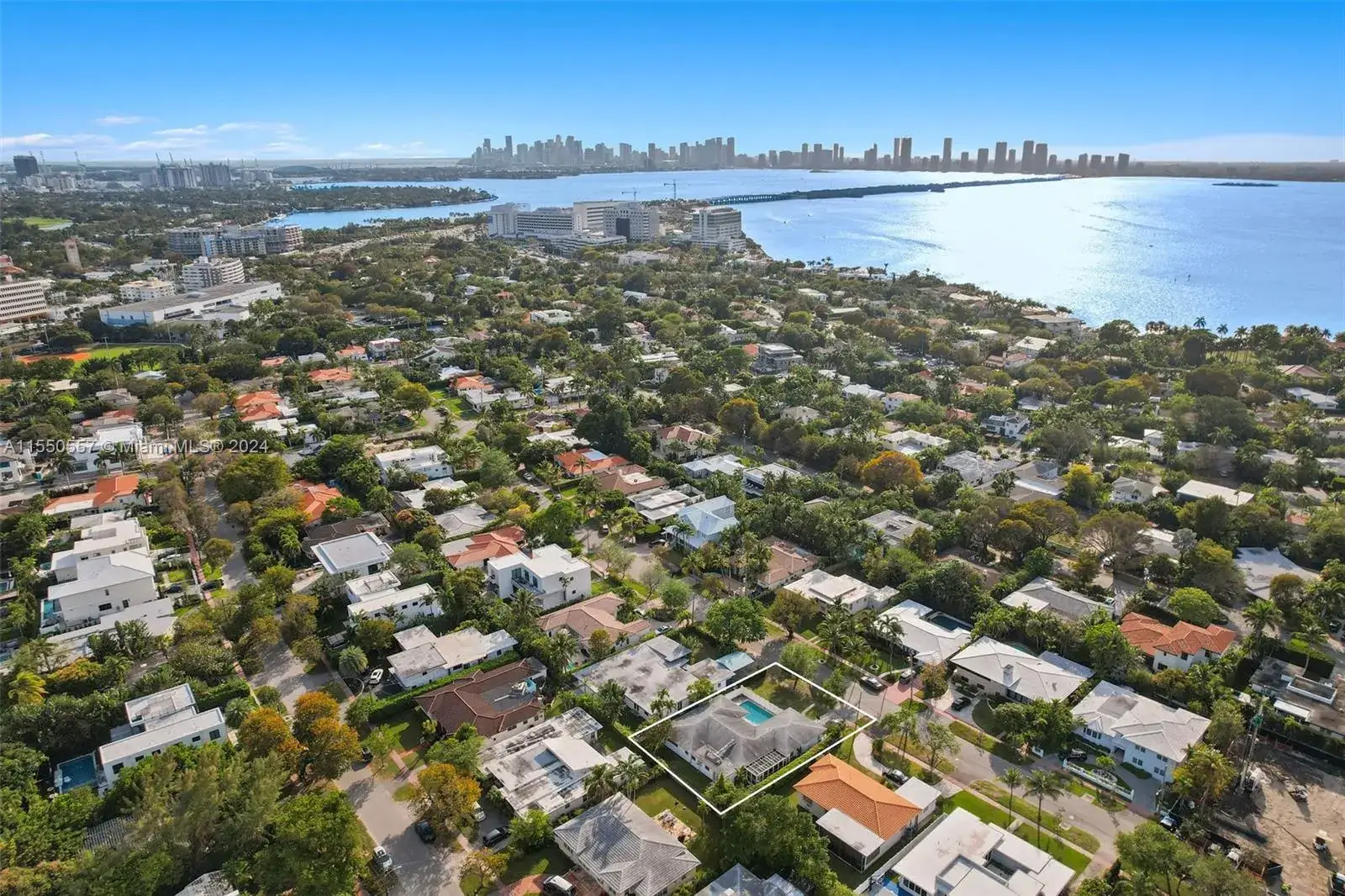 6 bedroom 6 bath Residential for sale at 4525 N Jefferson Ave, Miami Beach FL 33140