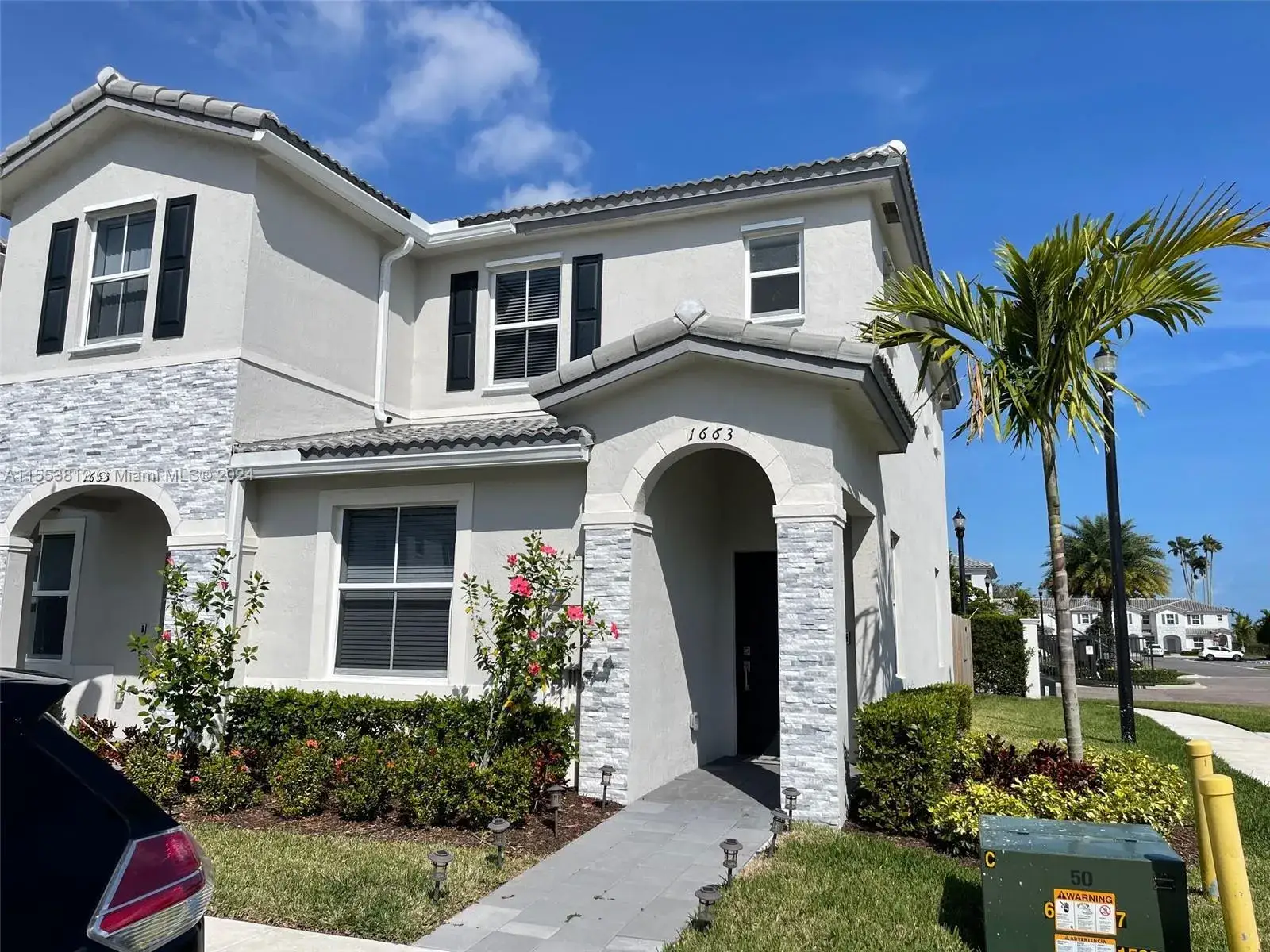 3 bedroom 3 bath Residential for sale at 1663 SE 26th Rd # 1663, Homestead FL 33035